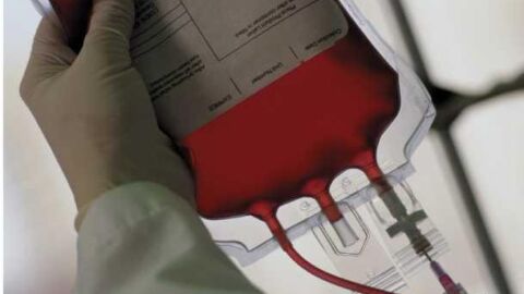من مكتشف نقل الدم