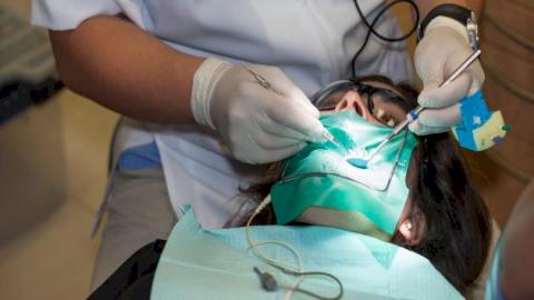 معلومات عن تخصص طب الأسنان