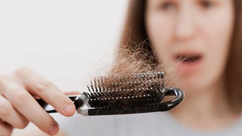 طرق إيقاف تساقط الشعر