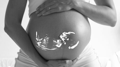 علامات وفاة الجنين في الشهر التاسع