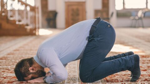 كيفية قيام الصلاة