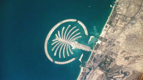 كم عدد الجزر في الإمارات
