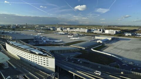 أكبر مطار في أوروبا
