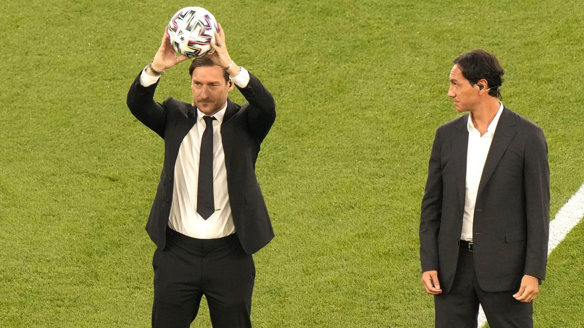 Nostalgia Liga Italia Real Madrid Satu Satunya Klub Pilihan Francesco Totti Jika Tinggalkan As Roma Dunia Bola Com