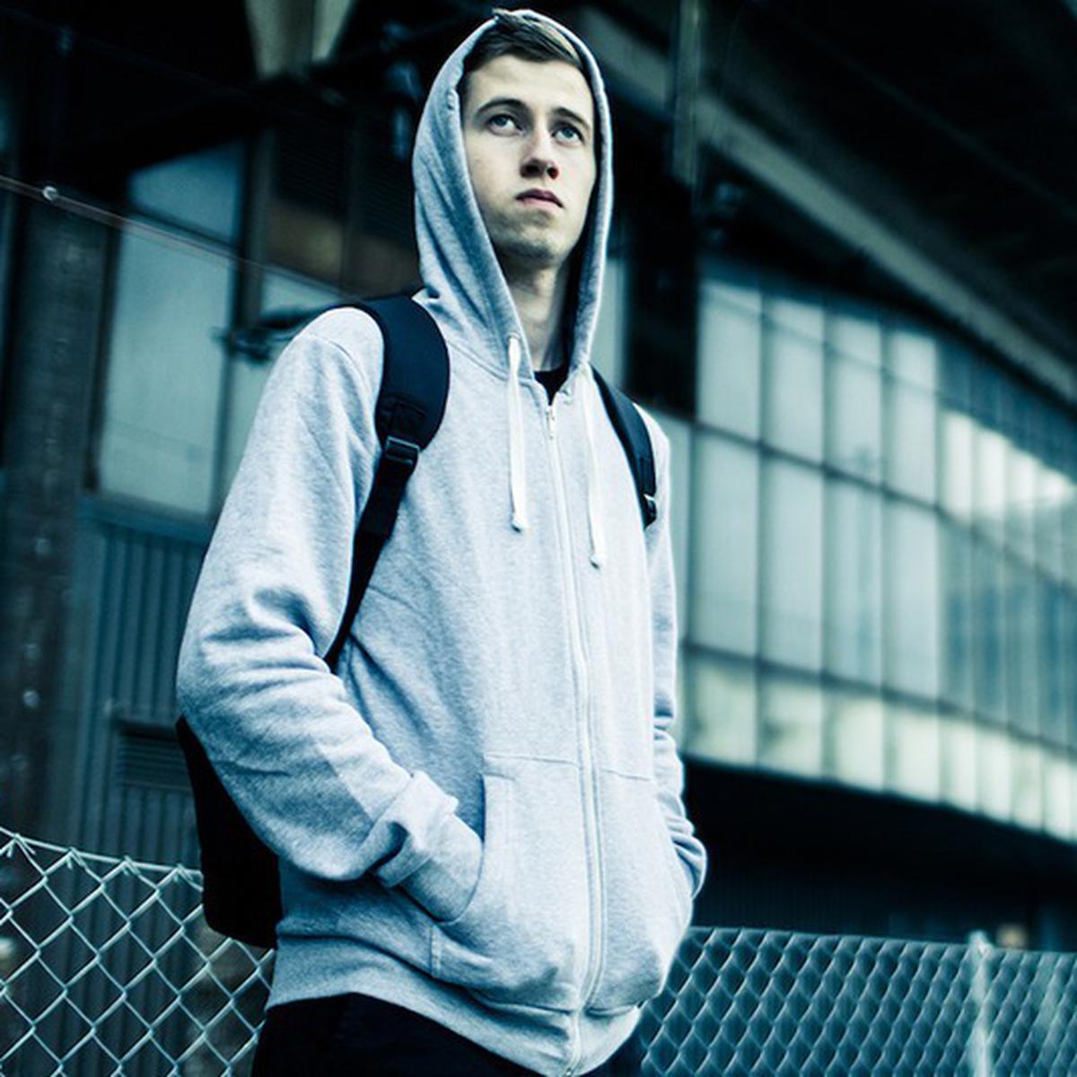 Ini Lirik Lagu Dari Alan Walker Yang Menjadi Latar Lobby Room Pubg Mobile E Sports Bola Com
