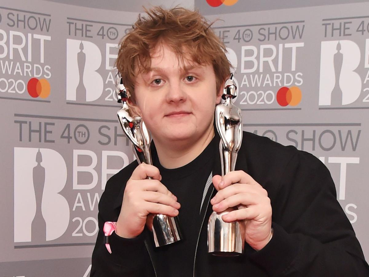 Lirik Lagu Someone You Loved Lewis Capaldi Ragam Bola Com