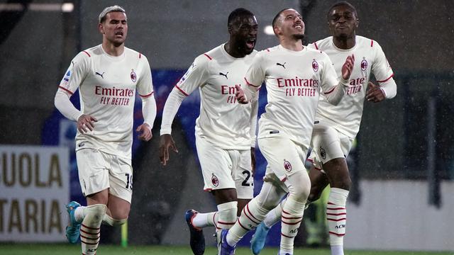 Hasil Pertandingan Klasemen Dan Top Scorer Serie A Ac Milan Menjauh Dari Napoli Serta Inter Dunia Bola Com