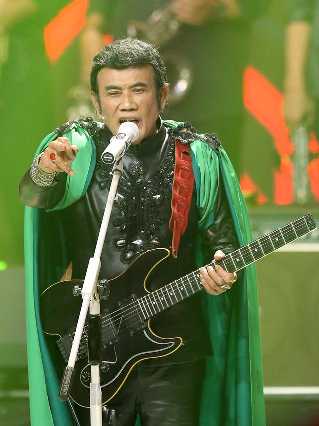 Detik Detik Rhoma Irama Menangis Berlinang Air Mata Ingat Masalah Ini Showbiz Liputan6 Com
