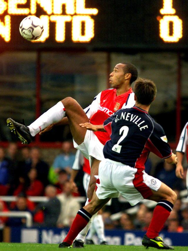 19 Tahun Silam Thierry Henry Bikin Gol Spektakuler Ke Gawang Manchester United Inggris Bola Com