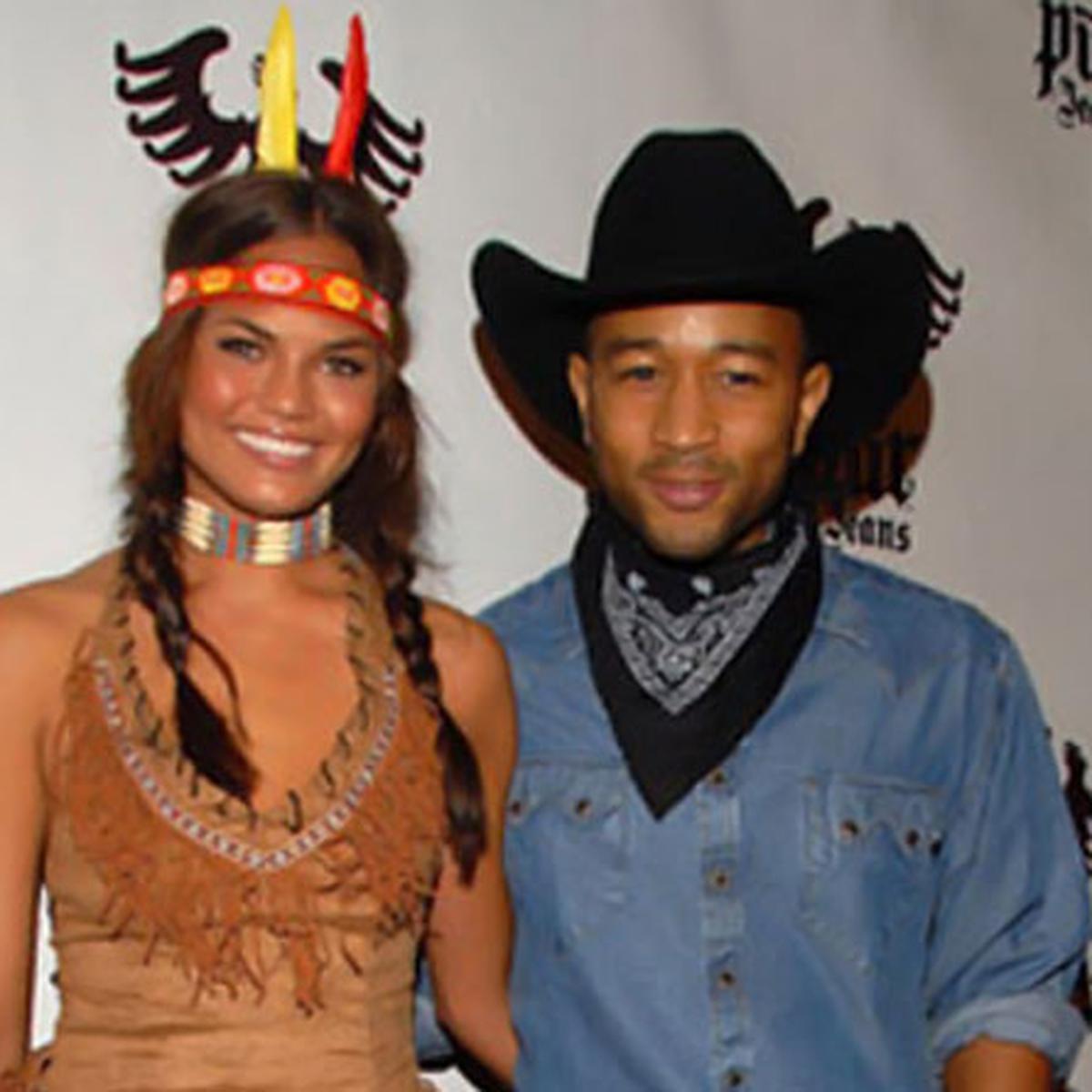 Chrissy Teigen Pamerkan Foto Masa Kecil John Legend Showbiz Liputan6 Com