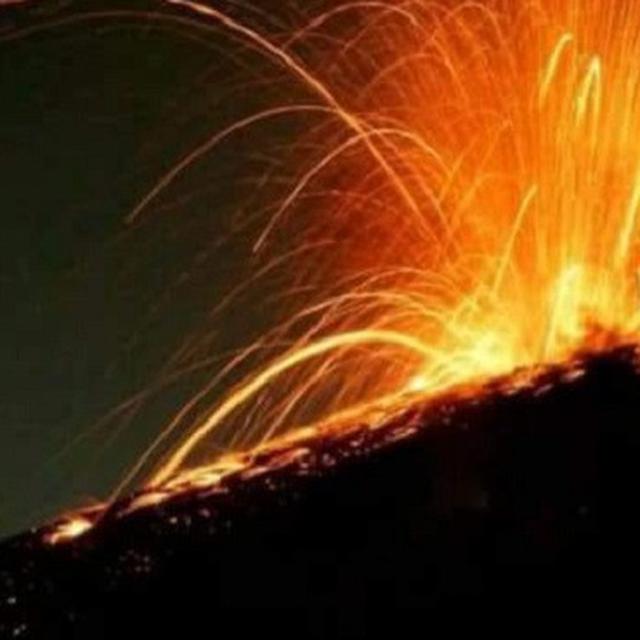 5 Letusan Gunung Berapi Paling Mematikan Di Dunia 2 Di Antaranya, Lukisan bencana alam gunung meletus