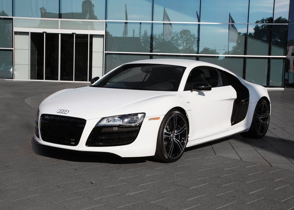 Featured Image of 2012 Audi R8 Exclusive Selection Price Review