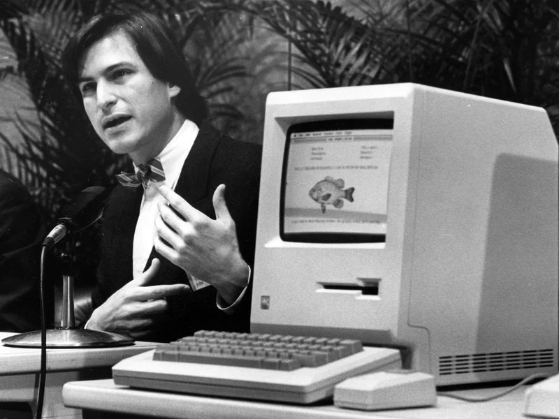 The original macintosh and Steve Jobs