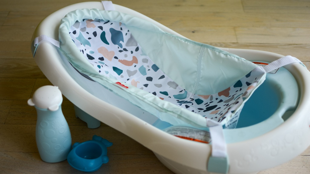 infant bath tub - the fisher price 4-in-1 sling &#039;n seat is a convertible tub, meaning...