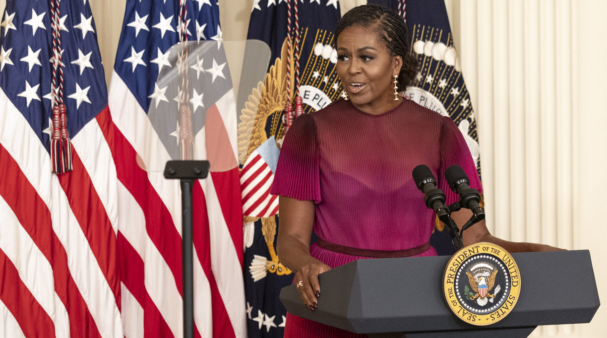 Michelle Obama Will Tour For The Light We Carry Kirkus Reviews