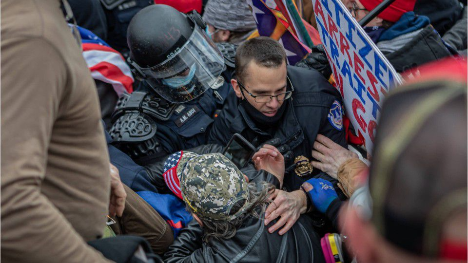 Chaos At The Capitol Who Was Brian Sicknick Capitol Police Officer Who Died After Riots Action News Jax