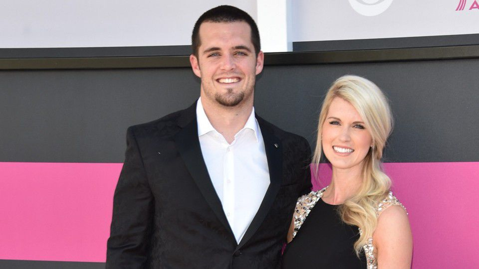 Raiders Qb Derek Carr Wife Heather Welcome Baby Girl I Ll Always Be In Love Kiro 7 News Seattle