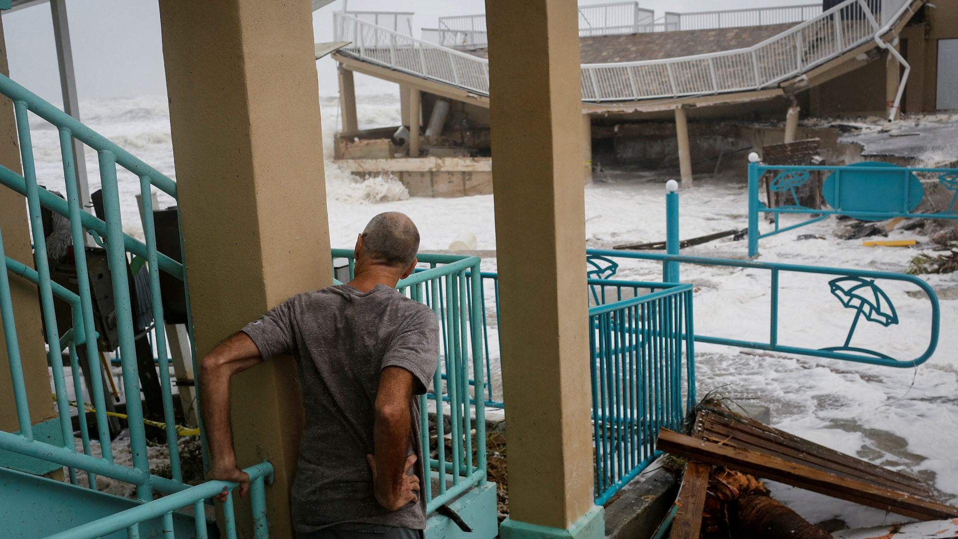 After Socking Florida Nicole To Bring Heavy Rain Tornado Risk To Eastern U S The Washington Post