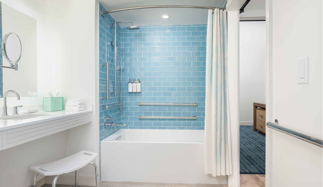 King Suite (ADA With Tub)