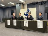 JPGAの新会長に就任した明神正嗣氏（右から2番目）