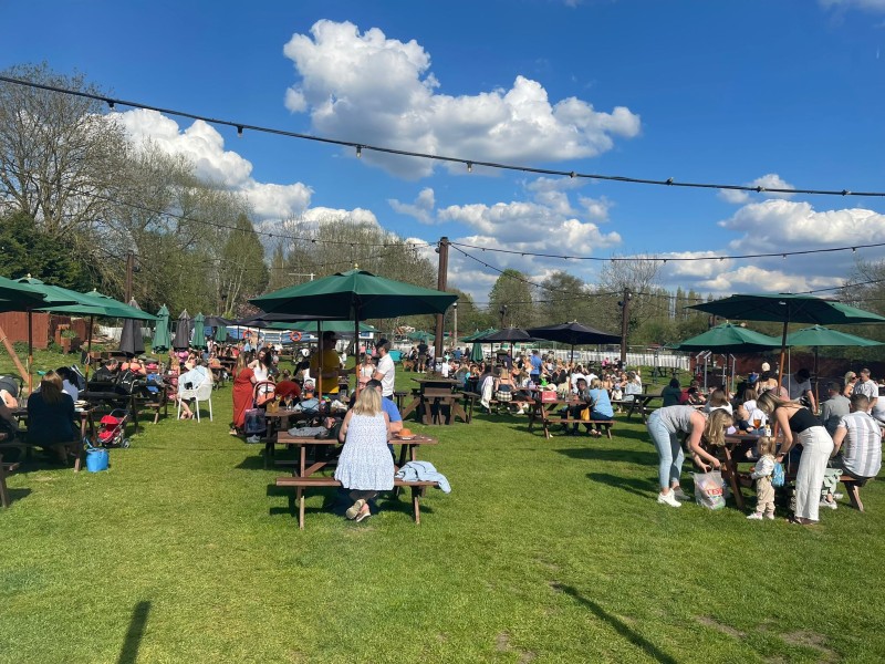 The River Garden Moorhall Road Harefield Ub9 6pe London England For Hire