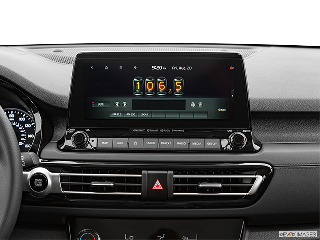 2025 Kia Seltos | Closeup of radio head unit