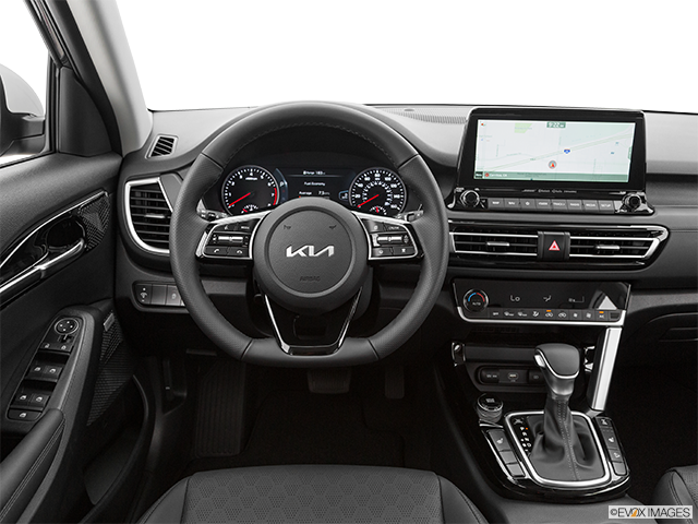 2025 Kia Seltos | Steering wheel/Center Console