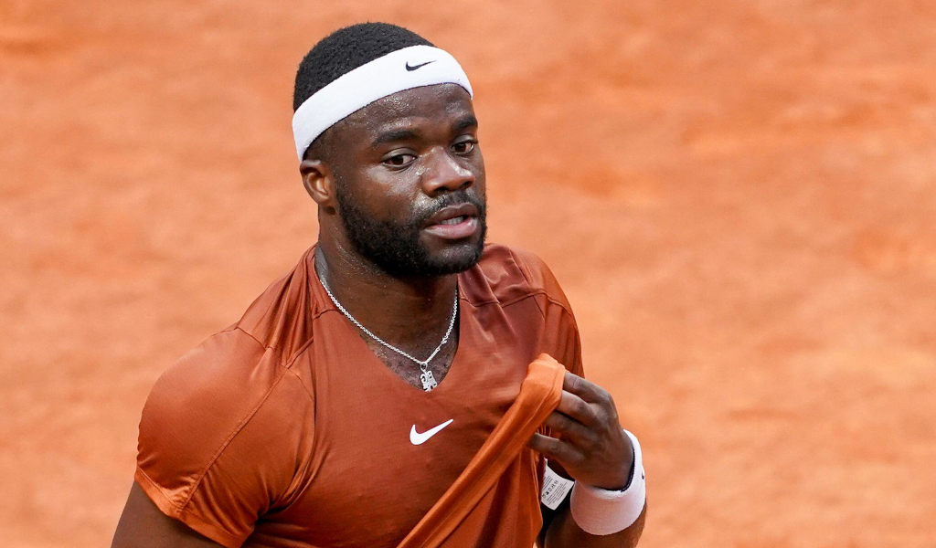 Frances Tiafoe walking