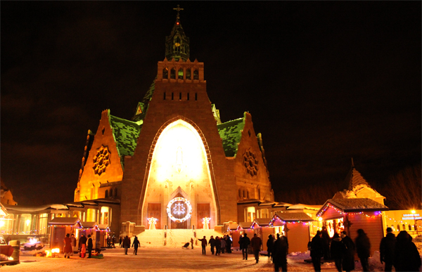 Marche De Noel Du Sanctuaire Notre Dame Du Cap Tourisme Mauricie