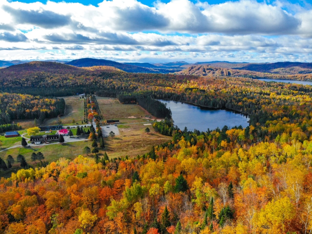 Laurentides Hotel Uniq Hebergement Insolite Et Ecoresponsable Au Quebec Mont Tremblant