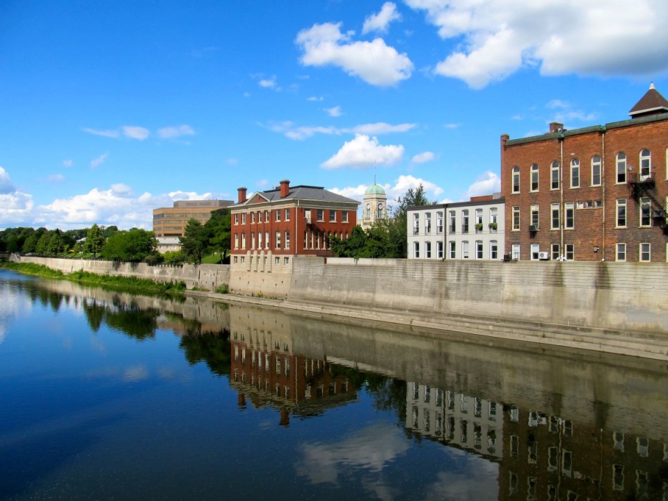 Rivière Grand, Cambridge