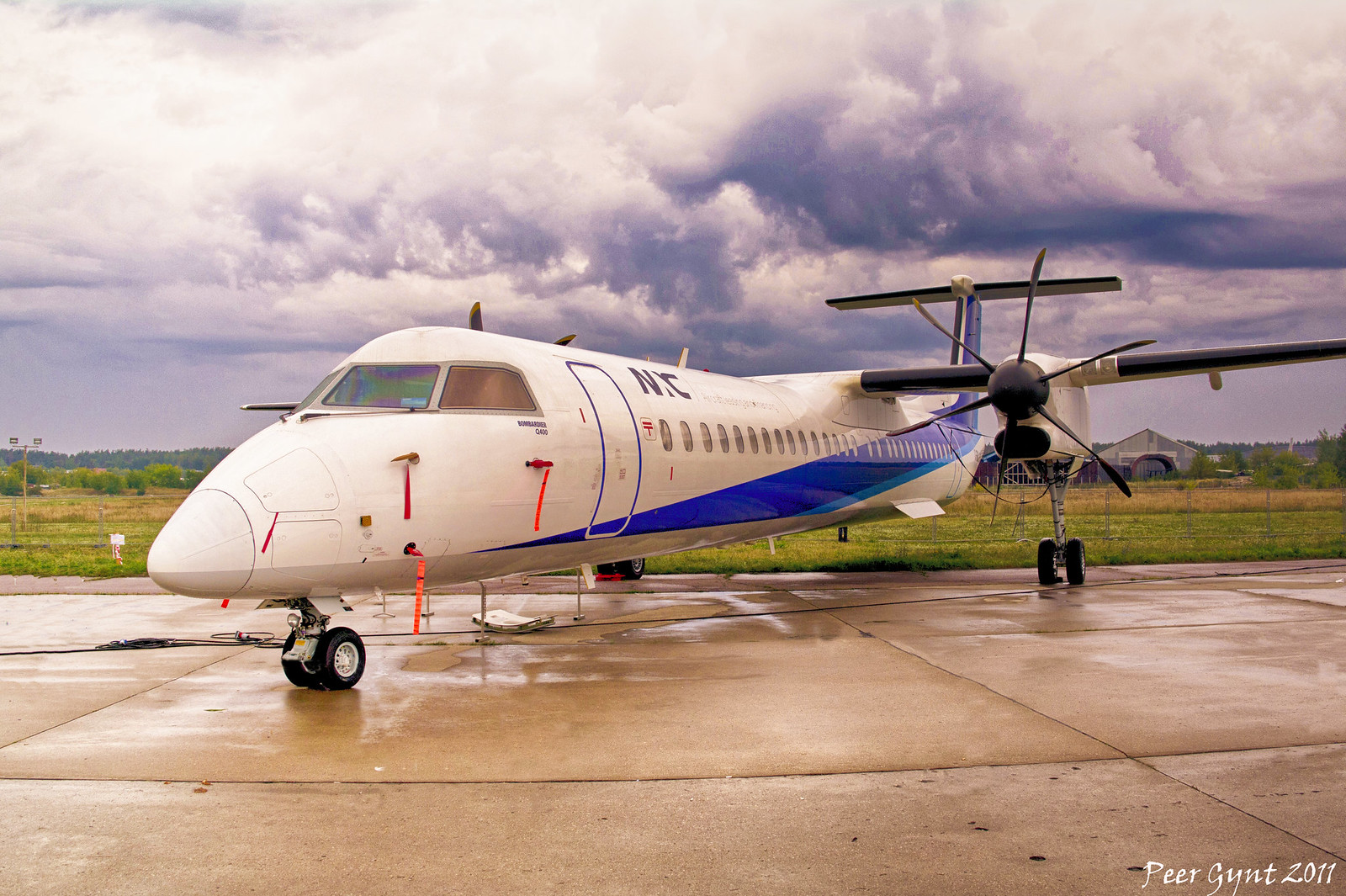 De Havilland Dash 8-400