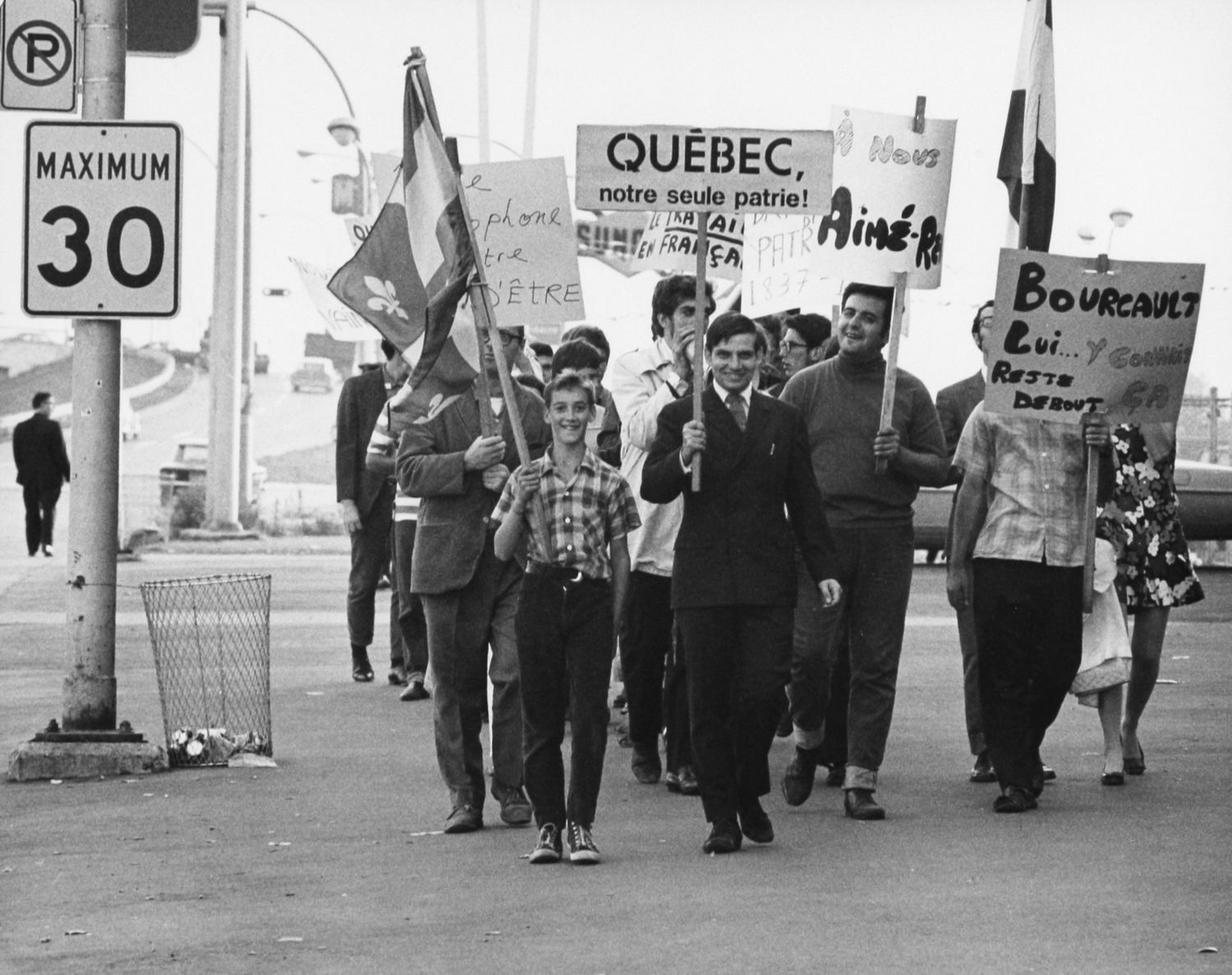 Des manifestants présents pendant la crise de Saint-Léonard