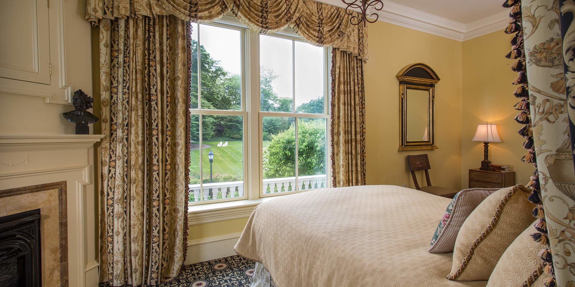 greek revival room at the chanler