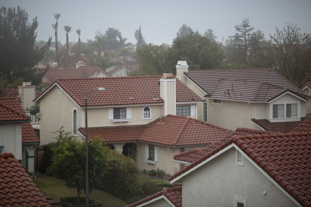 A neighborhood where many people have left their homes because of a massive natural-gas leak is seen in the Porter Ranch neighborhood of the of the San Fernando Valley region of Los Angeles, California, on December 22, 2015. Photo by DAVID MCNEW/AFP/Getty Images