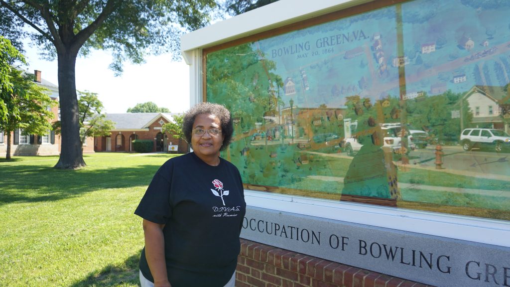 Rollins on the Caroline County Courthouse lawn. Photo by Alison Thoet