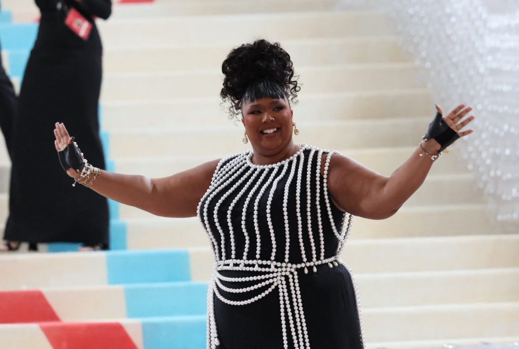 Lizzo poses at the Met Gala, an annual fundraising gala held for the benefit of the Metropolitan Museum of Art's Costume Institute with this year's theme "Karl Lagerfeld: A Line of Beauty", in New York City, New York, U.S., May 1, 2023. Photo by Brendan Mcdermid/REUTERS
