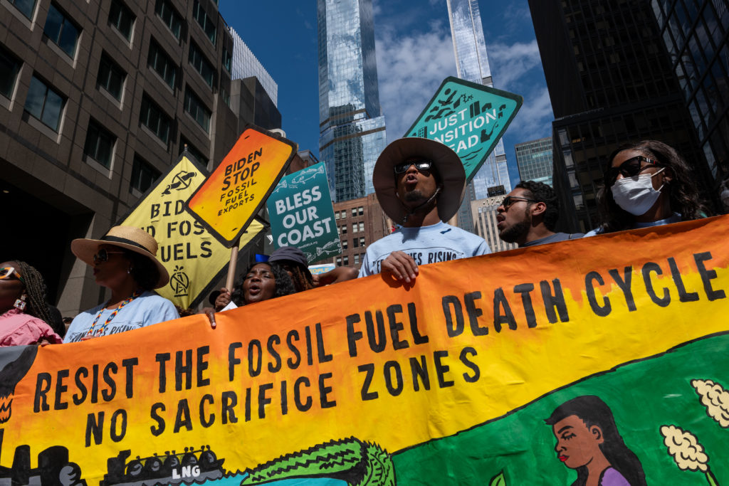 Major March Amid U.N. Climate Summit Calls For Ban On Fossil Fuels