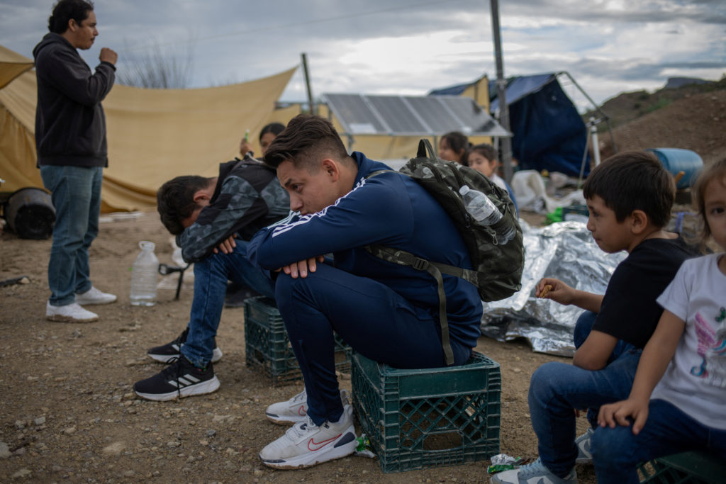 Migrant cousins from Mexico look to surrender in Ruby, Arizona