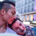 Couple relaxing on board Big Bus Tours Chicago