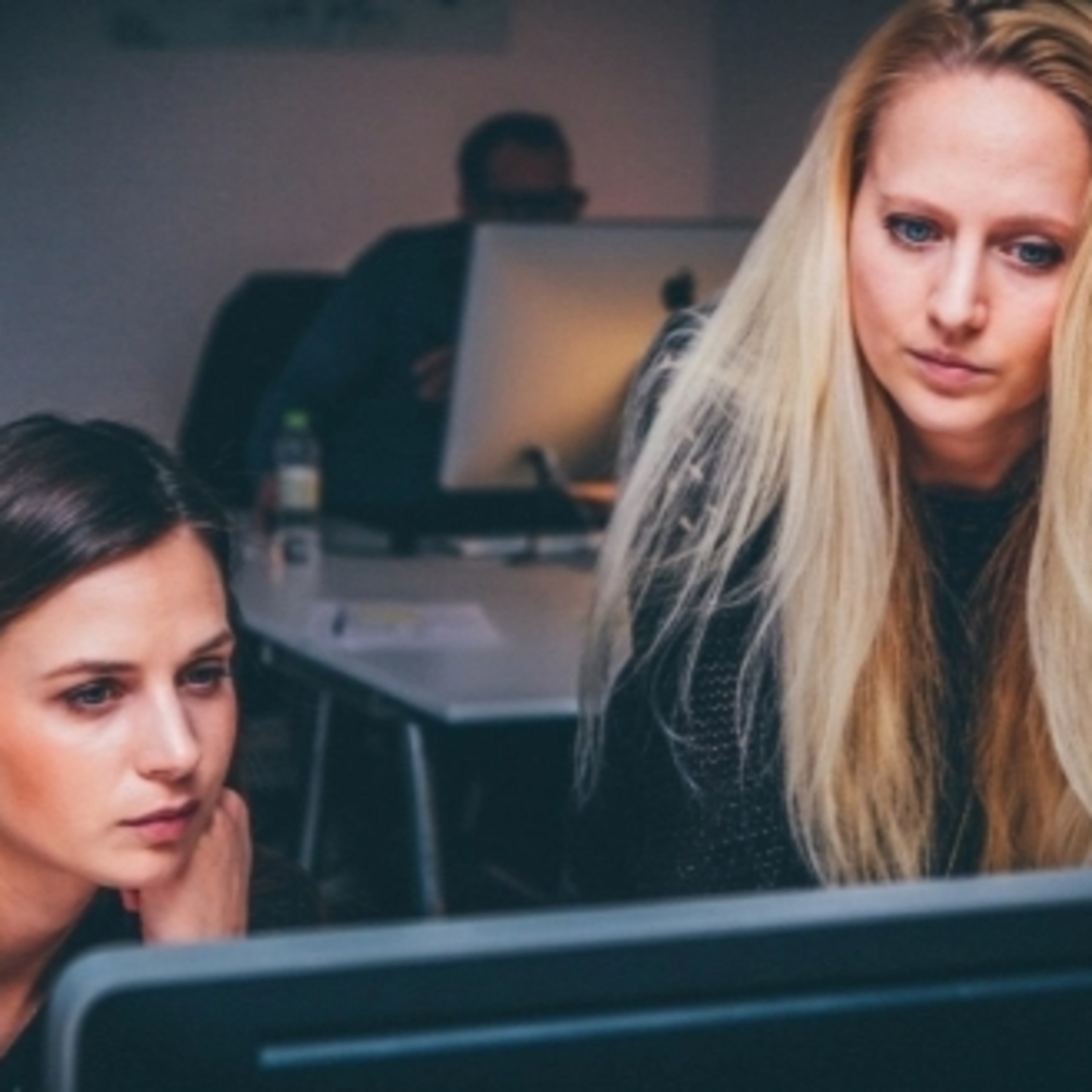 Análise: salário reflete a discriminação contra a mulher no trabalho?