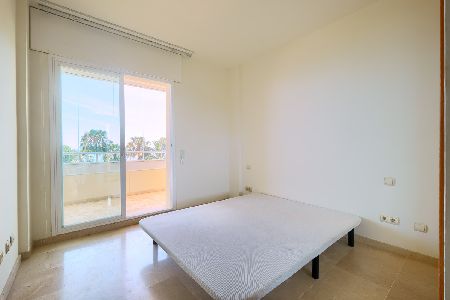 Frontline beach apartment in Cabopino Marbella