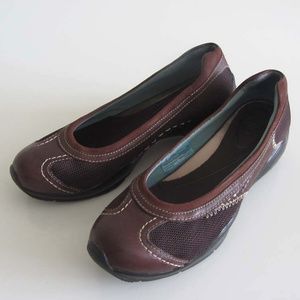 Ariat brown flats slip on shoes Size 5.5 B