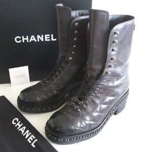 CHANEL CC quilted chain cap toe combat boots 37 7