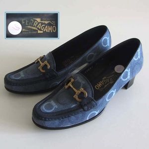 FERRAGAMO Gancini bit logo fabric loafer pumps 6 C