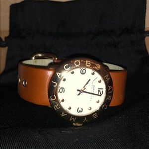 MARC JACOBS GOLD/LEATHER WRISTWATCH