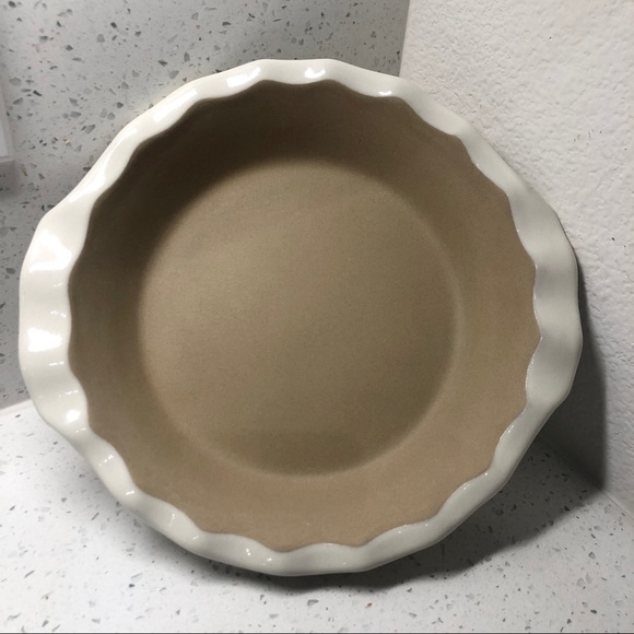 Pampered Chef Dining Pampered Chef Family Heritage Stoneware Pie Plate Poshmark