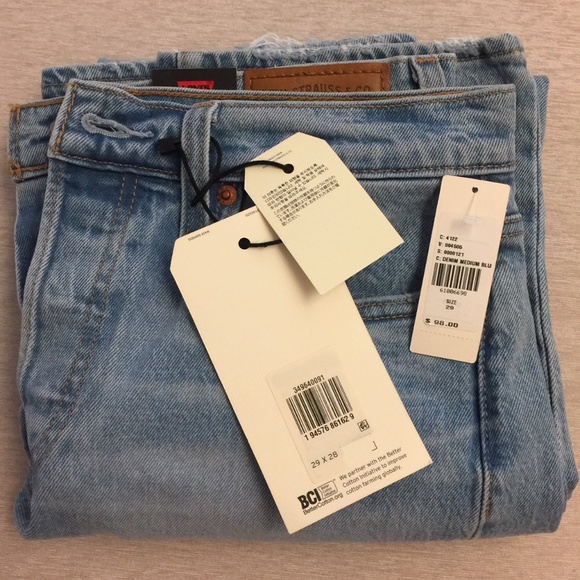 Levi's Wedgie High-Rise Straight Jeans - Picture 11 of 11