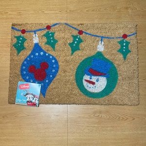 NWT Disney Outdoor Holiday Mat