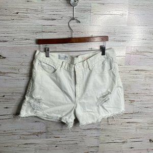 Gap sexy boyfriend white jean shorts size 30